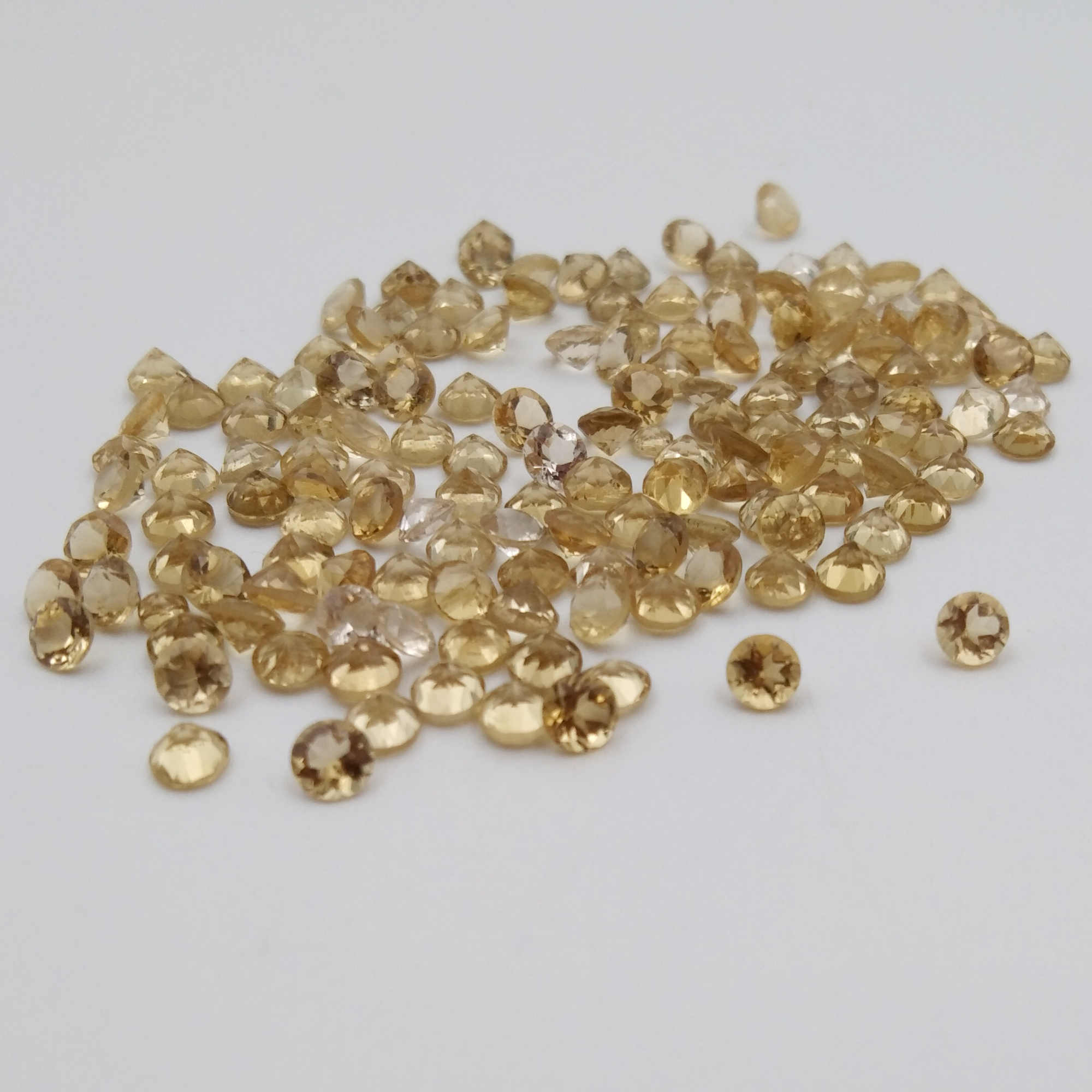 Champagne quartz Round Cut